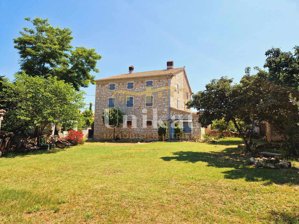 Casa in pietra ristrutturata con vista mare, Poreč